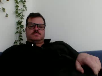 Heartofadog604 Chaturbate stream image from January 15, 2025