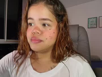 Littlee_Sophiee Chaturbate stream image from January 15, 2025