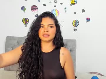 Kymbrown Chaturbate stream image from January 15, 2025