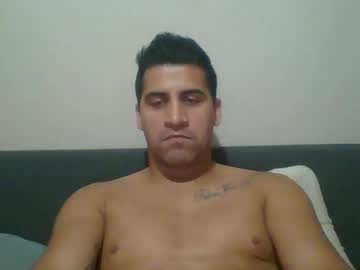 Enzoron Chaturbate stream image from January 15, 2025