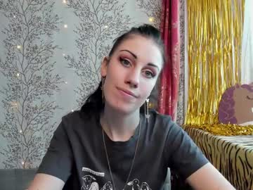 Marylou_ Chaturbate stream image from January 15, 2025