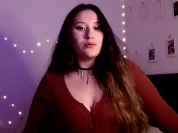 Freyja_Cherry Chaturbate stream image from January 15, 2025