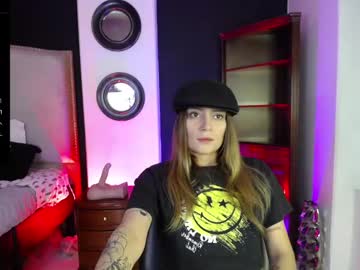 Hat_Girl Chaturbate stream image from January 15, 2025