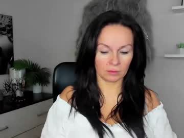 Helen_79 Chaturbate stream image from January 15, 2025