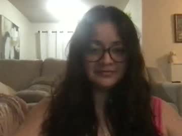 Monicamami Chaturbate stream image from January 15, 2025