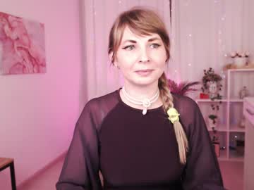 Gracelure Chaturbate stream image from January 15, 2025