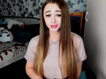 Weakness4u Chaturbate stream image from January 15, 2025
