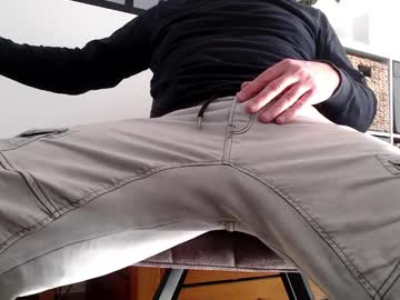 Bencobra Chaturbate stream image from January 15, 2025