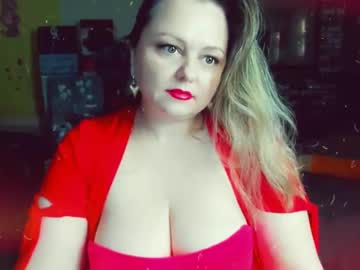 Delinnia Chaturbate stream image from January 15, 2025