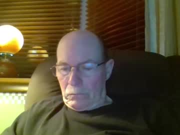 Aguynrkfrd Chaturbate stream image from January 15, 2025