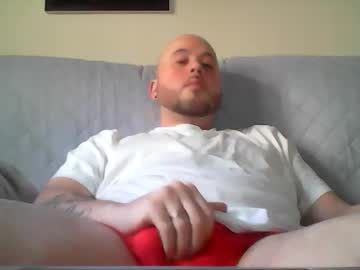 Aleeeexx4u Chaturbate stream image from January 15, 2025