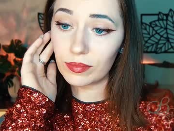 Missbeverlymills Chaturbate stream image from January 15, 2025