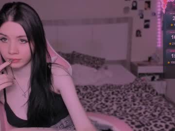 Coddleweeper Chaturbate stream image from January 15, 2025