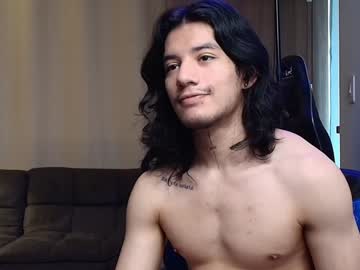 Kikeruiz_19 Chaturbate stream image from January 15, 2025