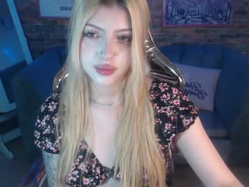 Kitty_Fox_B Chaturbate stream image from January 15, 2025