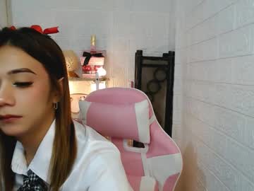 Exotictssavie Chaturbate stream image from January 15, 2025