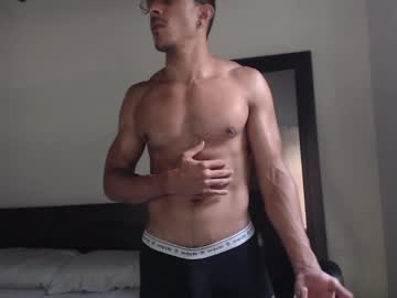 Alexgarzon Chaturbate stream image from January 15, 2025
