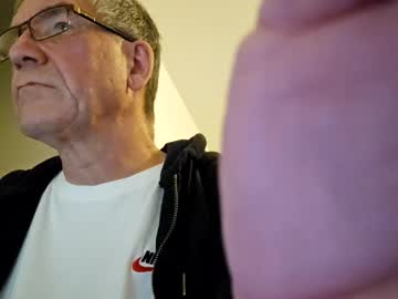 Essexb0y Chaturbate stream image from January 15, 2025