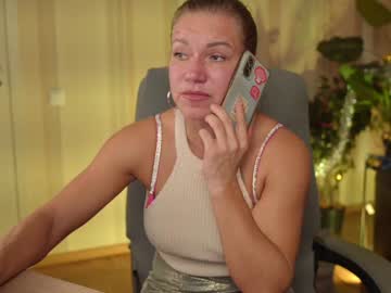 Violet_Adler Chaturbate stream image from January 15, 2025