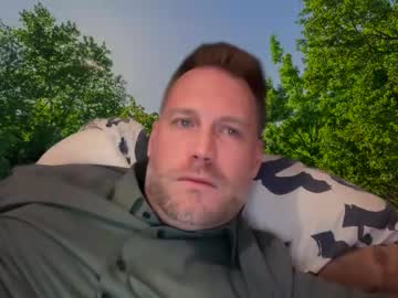 Chris2021x Chaturbate stream image from January 15, 2025
