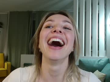 Maru_Healing_Voice Chaturbate stream image from January 15, 2025
