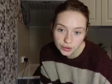 Jelly_Cherry Chaturbate stream image from January 15, 2025
