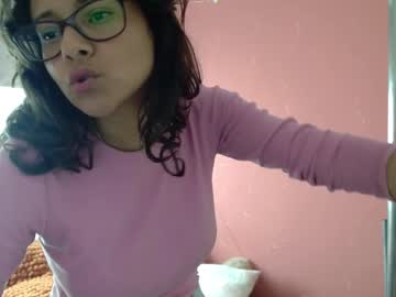 Mora_Haze Chaturbate stream image from January 15, 2025
