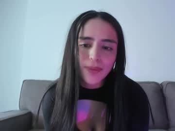 Camila2831 Chaturbate stream image from January 15, 2025