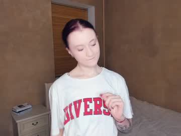 Merciacarleton Chaturbate stream image from January 15, 2025