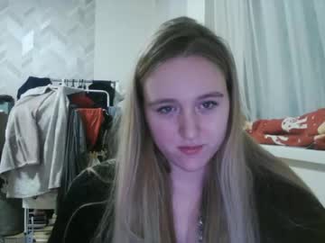 Mollywinters_ Chaturbate stream image from January 15, 2025
