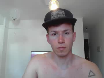 Elnenedearg Chaturbate stream image from January 15, 2025