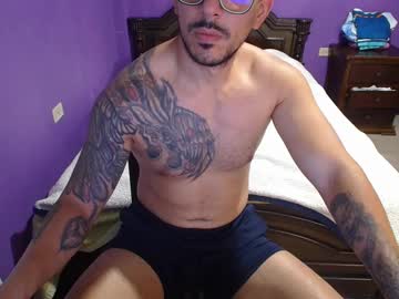 Hidenbook Chaturbate stream image from January 15, 2025