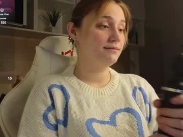 Kittysnows Chaturbate stream image from January 15, 2025