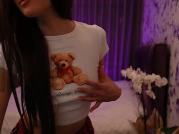 Luna__Laine Chaturbate stream image from January 15, 2025