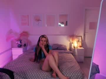 Verykristy Chaturbate stream image from January 15, 2025