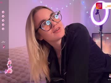 Sexy_Heidi Chaturbate stream image from January 15, 2025