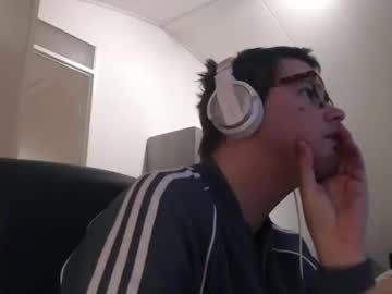 Bonesstar Chaturbate stream image from January 16, 2025