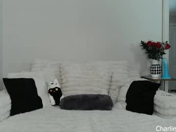 Charliecake Chaturbate stream image from January 16, 2025