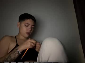 Trixie_Tangg Chaturbate stream image from January 16, 2025