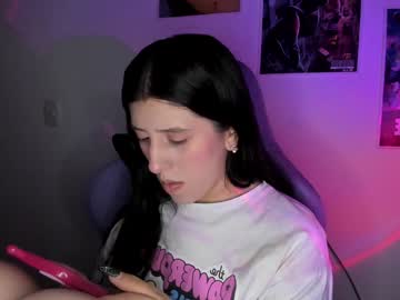 Bunnyy09 Chaturbate stream image from January 16, 2025
