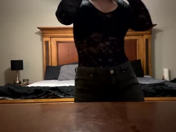 Roxy1105 Chaturbate stream image from January 16, 2025