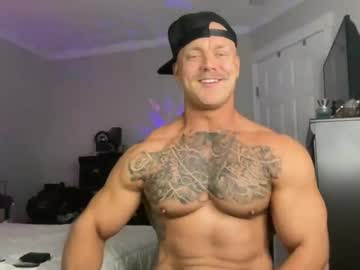 Straubalicious Chaturbate stream image from January 16, 2025