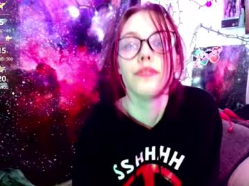 Everlyester Chaturbate stream image from January 16, 2025