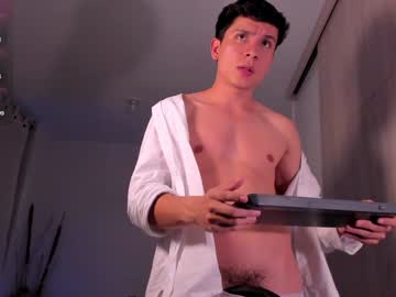 Nathangreyx Chaturbate stream image from January 16, 2025