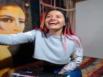 Tellusyares Chaturbate stream image from January 16, 2025