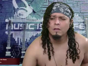 Chinoroz Chaturbate stream image from January 16, 2025