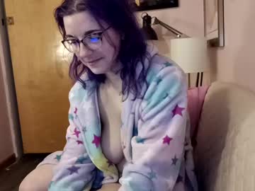 Nakedcrafts Chaturbate stream image from January 16, 2025