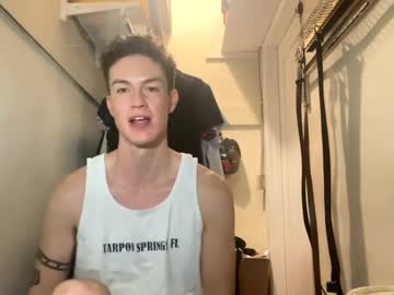 Chrisinthecloset Chaturbate stream image from January 16, 2025