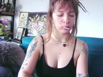 Dreammbaylee Chaturbate stream image from January 16, 2025