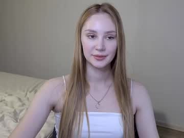 Laylla001 Chaturbate stream image from January 16, 2025
